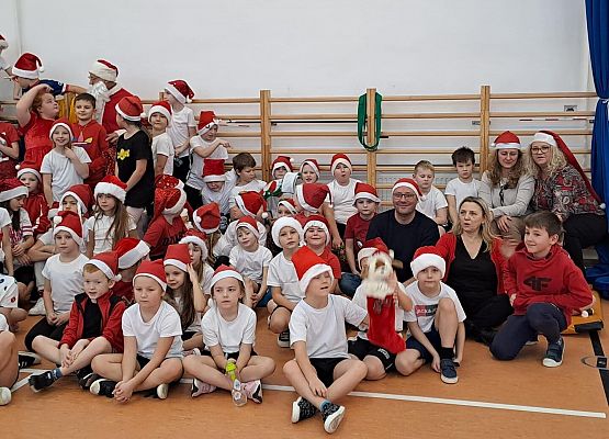 Grafika 15: Turniej Mikołajkowy klas I-III SP Wicko