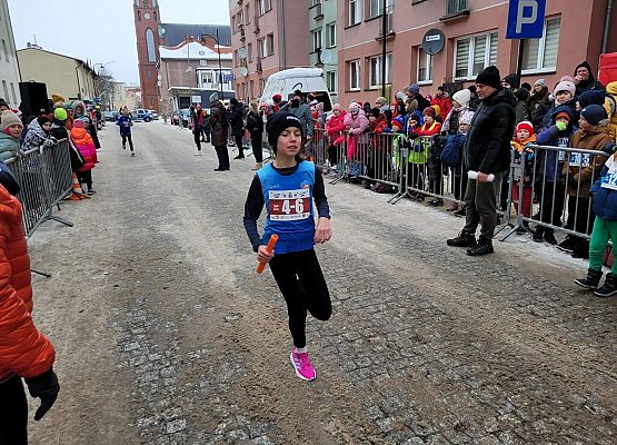 Grafika 2: Dziewczęta z Wicka na II miejscu w Biegu Mikołajkowym