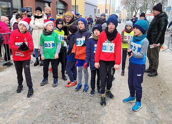 Grafika 11: Dziewczęta z Wicka na II miejscu w Biegu Mikołajkowym