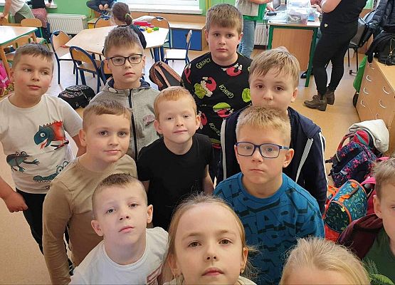 Grafika 2: Uczymy się programować w Scratch - Laboratoria Przyszłości na zajęciach świetlicowych       .