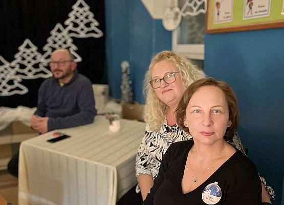 Grafika 24: Mikołajkowe Spotkanie w SP Wicko, 15 grudnia 2023