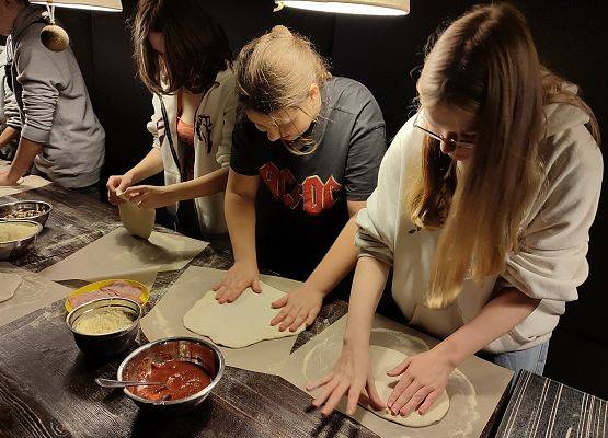 Grafika 36: Pizzę z… kręgielnią  proszę!