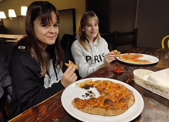 Grafika 45: Pizzę z… kręgielnią  proszę!