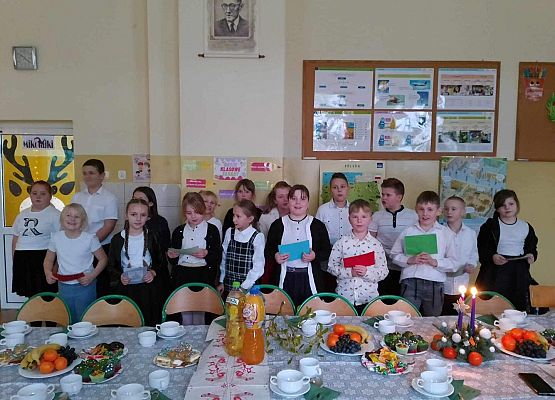 Grafika 5: Wigilia klasowa w IIIA