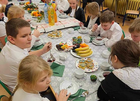 Grafika 10: Wigilia klasowa w IIIA