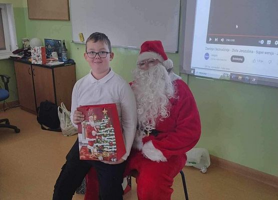 Grafika 15: Klasowa wigilia w IVB