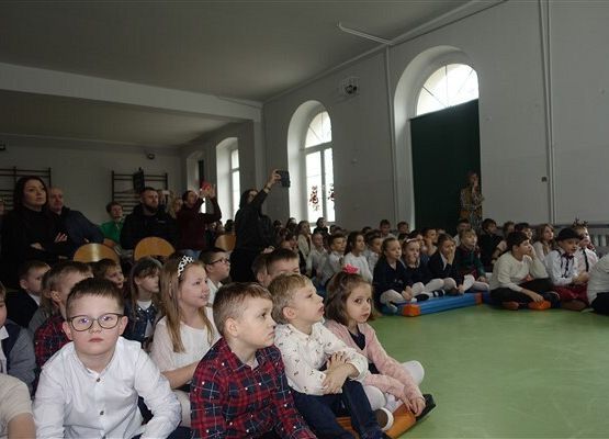 Grafika 2: Szkolne jasełka