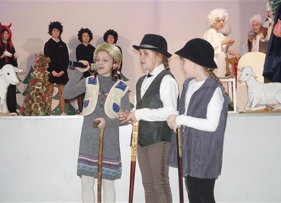 Grafika 17: Szkolne jasełka