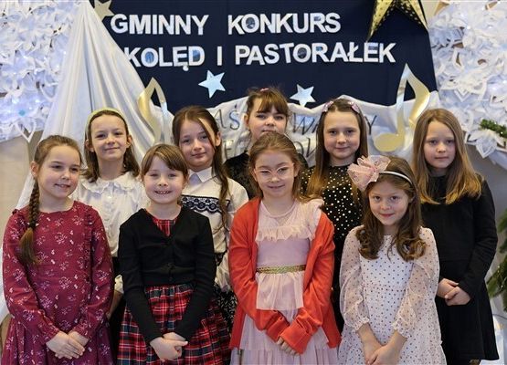 Grafika 11: Nasze uczennice pięknie zaprezentowały się w Gminnym konkursie kolęd i pastorałek w Szczenurzy