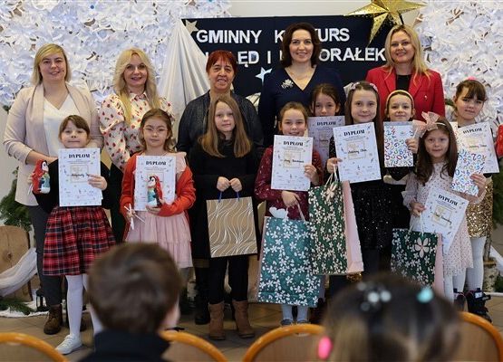 Grafika 16: Nasze uczennice pięknie zaprezentowały się w Gminnym konkursie kolęd i pastorałek w Szczenurzy