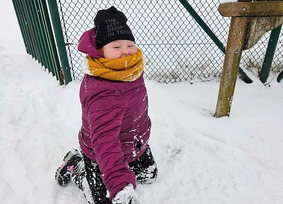 Grafika 15: Lekcja w-f klasy IIIA na śniegu