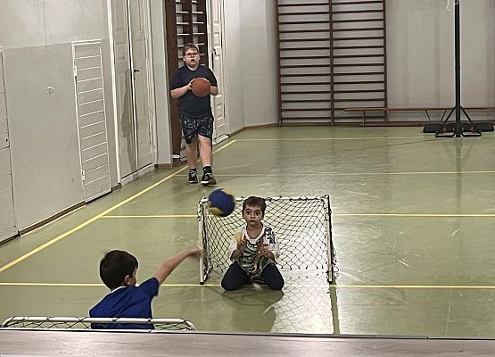 Grafika 3: Zimowa nocka w szkole z klasą IVB