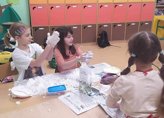 Grafika 2: Zajęcia kl. IIA w ramach projektu "Otwórz się na naukę. Eksperymenty na cztery pory roku"