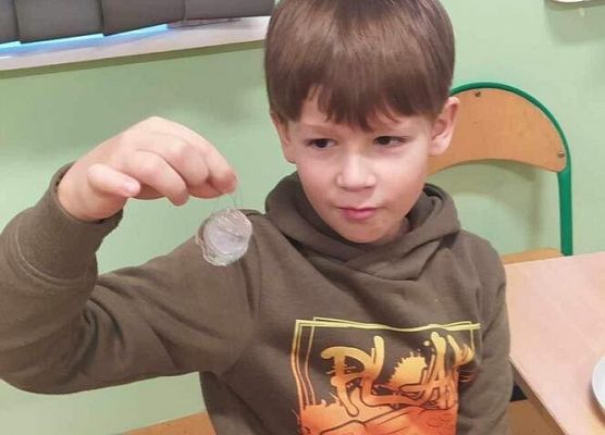 Grafika 7: Zajęcia kl. IIA w ramach projektu "Otwórz się na naukę. Eksperymenty na cztery pory roku"