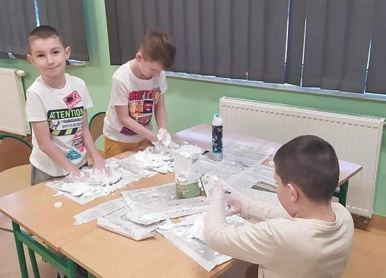 Grafika 8: Zajęcia kl. IIA w ramach projektu "Otwórz się na naukę. Eksperymenty na cztery pory roku"