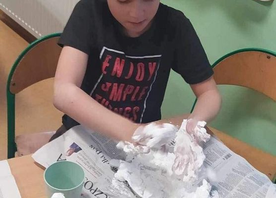 Grafika 9: Zajęcia kl. IIA w ramach projektu "Otwórz się na naukę. Eksperymenty na cztery pory roku"