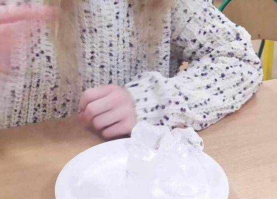 Grafika 27: Zajęcia kl. IIA w ramach projektu "Otwórz się na naukę. Eksperymenty na cztery pory roku"