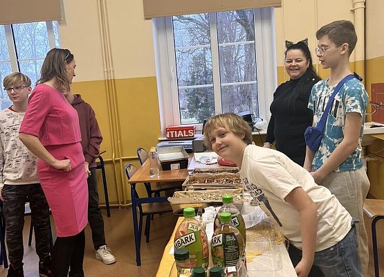 Grafika 12: Bal karnawałowy