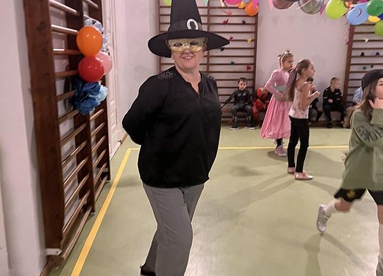 Grafika 28: Bal karnawałowy