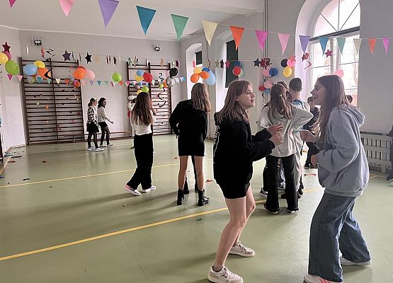 Grafika 29: Bal karnawałowy