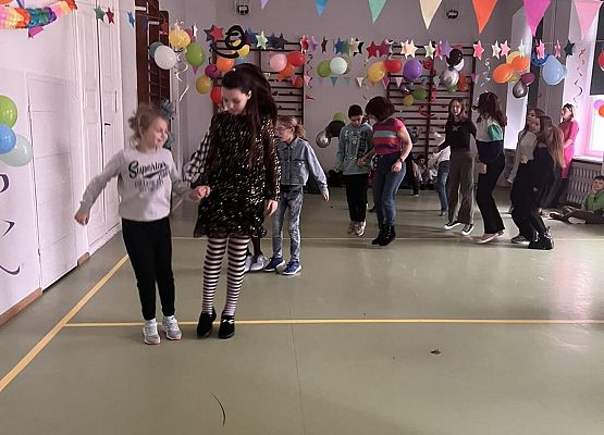 Grafika 48: Bal karnawałowy