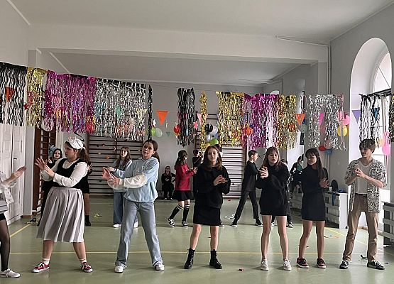 Grafika 57: Bal karnawałowy