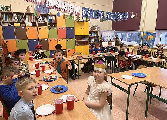 Grafika 68: Bal karnawałowy