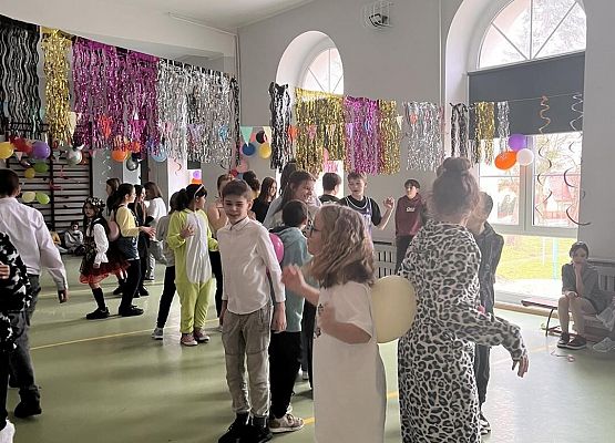 Grafika 85: Bal karnawałowy