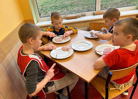 Grafika 1: Ferie zimowe w naszej szkole