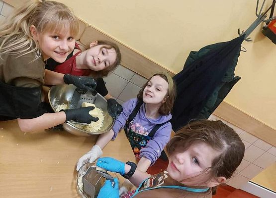 Grafika 14: Ferie zimowe w naszej szkole