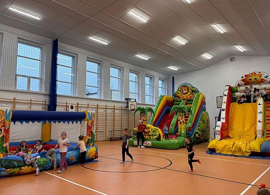 Grafika 33: Ferie zimowe w naszej szkole