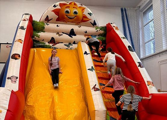 Grafika 43: Ferie zimowe w naszej szkole