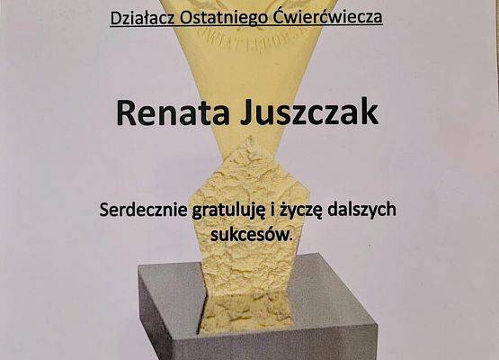 Grafika 1: Pani Renata Juszczak nagrodzona Sportowym Laurem Powiatu Lęborskiego 2023 w kategorii - "Działacz Ostatniego Ćwierćwiecza"!