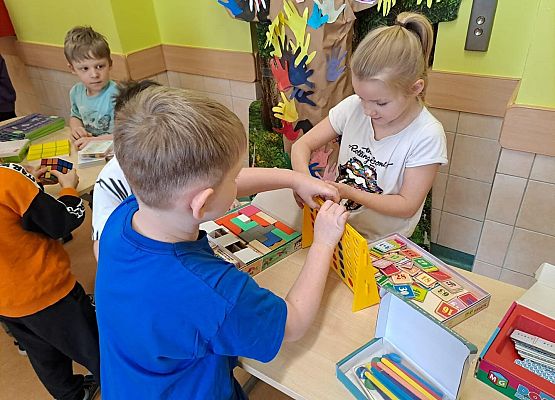 Grafika 1: Obchody Dnia Matematyki