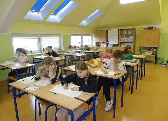 Grafika 4: Międzynarodowy Konkurs Matematyczny „Kangur 2024”