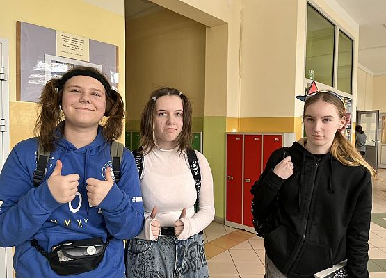 Grafika 6: 20 marca - fotorelacja z Dnia Szalonej Fryzury