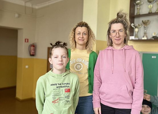 Grafika 10: 20 marca - fotorelacja z Dnia Szalonej Fryzury