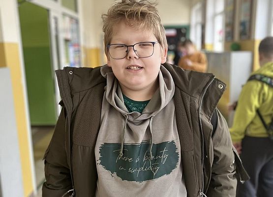 Grafika 11: 20 marca - fotorelacja z Dnia Szalonej Fryzury