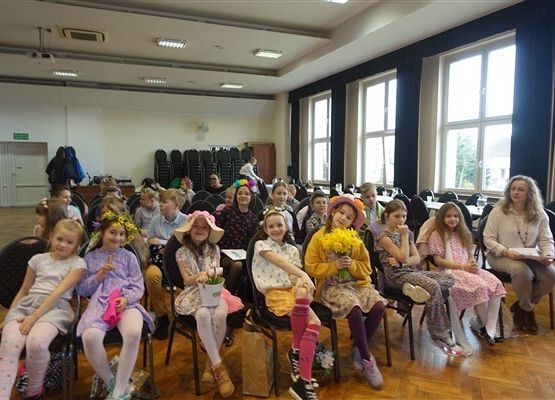 Grafika 1: Nagrody dla naszych recytatorów w kolejnej edycji konkursu recytatorskiego "Wiosna, ach to Ty"