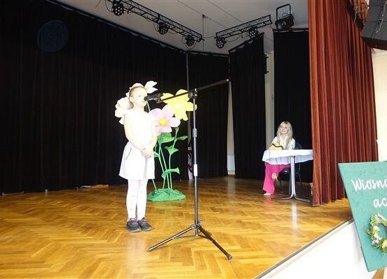 Grafika 9: Nagrody dla naszych recytatorów w kolejnej edycji konkursu recytatorskiego "Wiosna, ach to Ty"