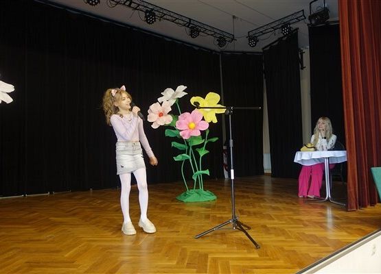 Grafika 11: Nagrody dla naszych recytatorów w kolejnej edycji konkursu recytatorskiego "Wiosna, ach to Ty"