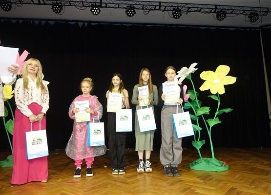 Grafika 36: Nagrody dla naszych recytatorów w kolejnej edycji konkursu recytatorskiego "Wiosna, ach to Ty"