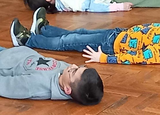 Grafika 1: Warsztaty artystyczne w GOKiS-ie dla recytatorów ze szkoły w Wicku