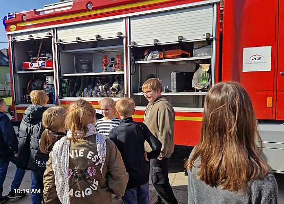 Grafika 2: Gminne eliminacje do Turnieju Wiedzy Pożarniczej w szkole w Wicku