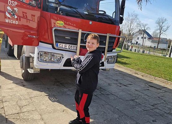 Grafika 8: Gminne eliminacje do Turnieju Wiedzy Pożarniczej w szkole w Wicku