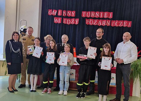 Grafika 14: Gminne eliminacje do Turnieju Wiedzy Pożarniczej w szkole w Wicku