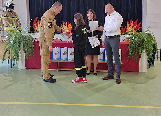 Grafika 17: Gminne eliminacje do Turnieju Wiedzy Pożarniczej w szkole w Wicku