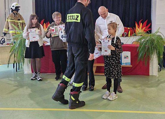 Grafika 22: Gminne eliminacje do Turnieju Wiedzy Pożarniczej w szkole w Wicku