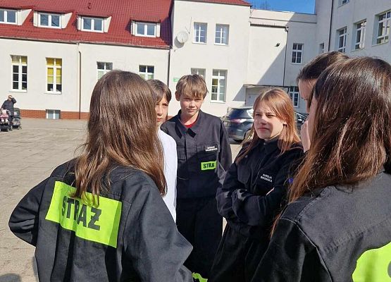 Grafika 23: Gminne eliminacje do Turnieju Wiedzy Pożarniczej w szkole w Wicku