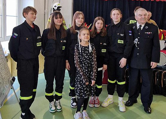 Grafika 30: Gminne eliminacje do Turnieju Wiedzy Pożarniczej w szkole w Wicku